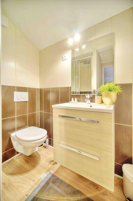 Croisette 8/10 Pers Apartment Cannes Exterior photo